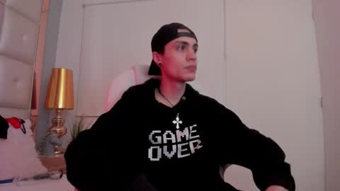 dark_sun333 online show from October 22, 3:07 am