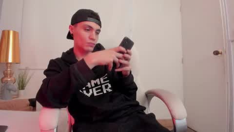 dark_sun333 online show from November 1, 9:39 pm