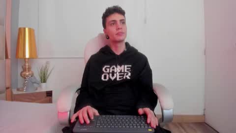 dark_sun333 online show from November 19, 10:10 pm