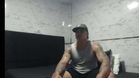 Snapshot of dark_tempt chatting on November 16, 2:50 am Alexis online show from November 16, 2:50 am