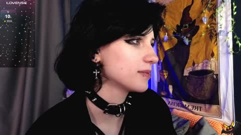 Snapshot of dark_vamp_ chatting on December 16, 3:19 am Vamp online show from December 16, 3:19 am