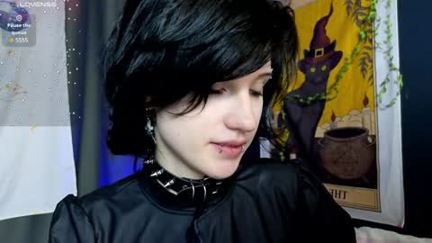 Snapshot of dark_vamp_ chatting on January 22, 9:32 pm Vamp online show from January 22, 9:32 pm