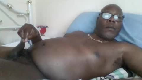 darkchocolat77 online show from November 7, 1:33 pm