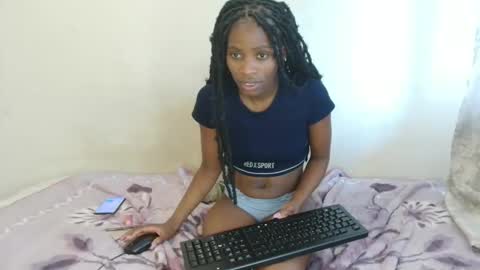 darkchocox01 online show from September 25, 2:43 pm