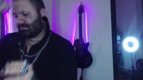 darkclothes online show from February 27, 5:58 pm