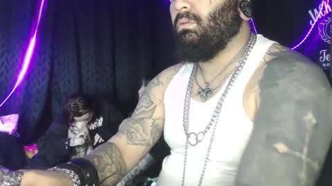 darkclothes online show from October 16, 8:26 am