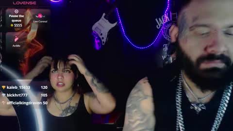 darkclothes online show from October 18, 8:59 am