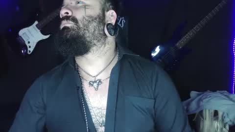 darkclothes online show from November 21, 10:47 am