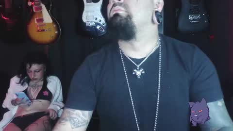 darkclothes online show from December 1, 9:36 am