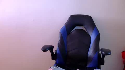 Snapshot of darkkras chatting on January 24, 6:56 pm Darkkras online show from January 24, 6:56 pm