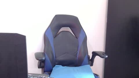 Darkkras online show from March 29, 2:39 pm