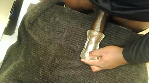 Snapshot of darkmel99 chatting on December 23, 2:07 pm Darkmel99 online show from December 23, 2:07 pm