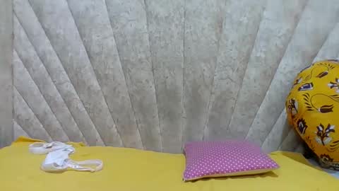 Snapshot of darknipples2 chatting on April 1, 4:35 am SHANICE online show from April 1, 4:35 am