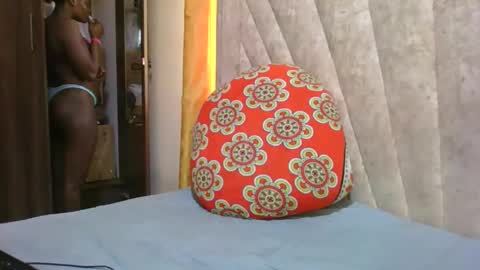 Snapshot of darknipples2 chatting on April 13, 11:59 am SHANICE online show from April 13, 11:59 am