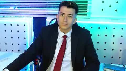 DARKO0717 online show from December 3, 1:42 pm