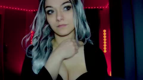 roseredgoddess online show from March 8, 4:16 am