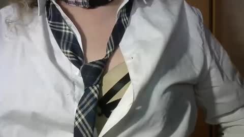 Snapshot of darksonya187 chatting on December 17, 6:58 pm sonya online show from December 17, 6:58 pm