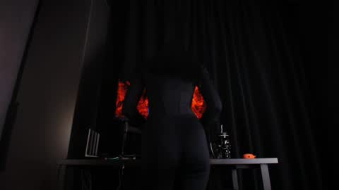 darkspark_ online show from December 5, 10:35 am