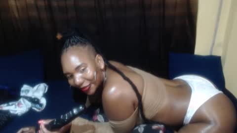 Snapshot of darksultryxx30 chatting on April 14, 2:06 am Darksultryxx30 online show from April 14, 2:06 am