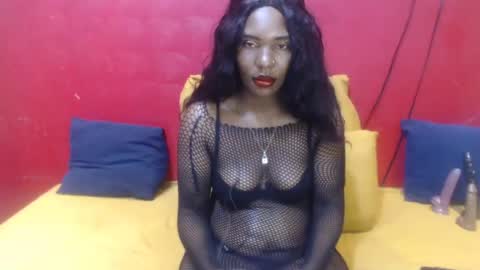 Snapshot of darksultryxx30 chatting on June 16, 7:44 am Darksultryxx30 online show from June 16, 7:44 am
