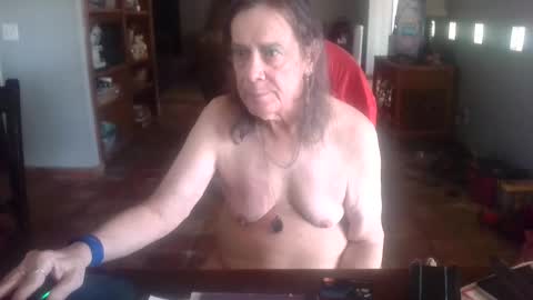 darla_darling1222101 online show from March 2, 12:13 am