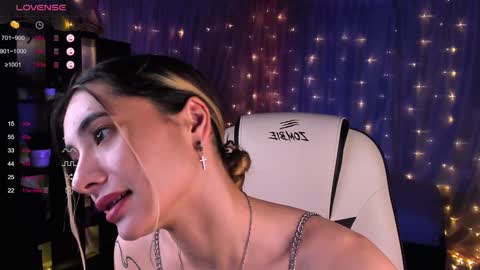 Belle online show from December 4, 6:55 am