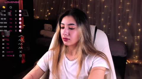 Belle online show from December 24, 4:55 am