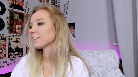 lina online show from December 27, 12:07 am