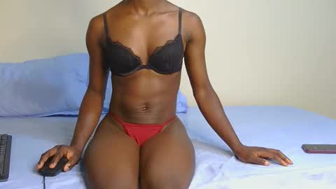 Snapshot of darling_dee chatting on October 14, 10:16 am darling_dee online show from October 14, 10:16 am