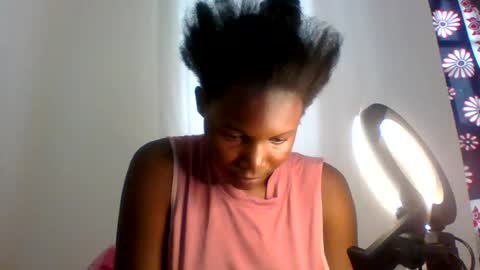 Snapshot of darling_dreamer2 chatting on June 29, 5:14 am darling_dreamer2 online show from June 29, 5:14 am