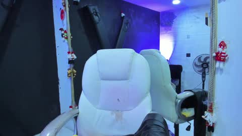 Darling online show from December 22, 3:11 pm