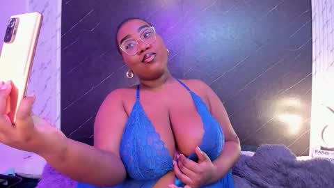  Darnell Queen online show from November 6, 1:06 am