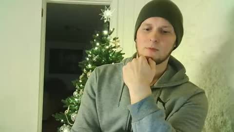 Dario online show from December 7, 11:45 pm