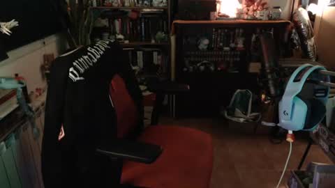 Snapshot of darthlynx chatting on August 1, 10:52 pm Lynx online show from August 1, 10:52 pm