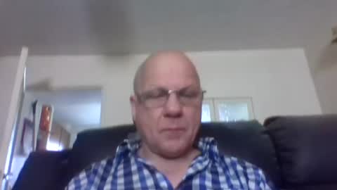 Snapshot of darts1980 chatting on July 25, 9:29 am darts1980 online show from July 25, 9:29 am