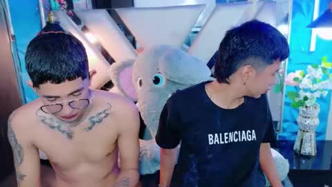 darwinandbrayan online show from November 30, 8:13 pm