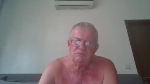 Snapshot of darwincock chatting on March 18, 1:53 am darwincock online show from March 18, 1:53 am