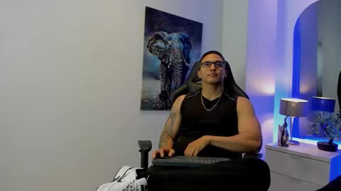 Dash online show from February 9, 11:03 am