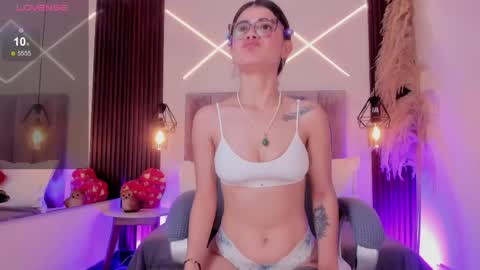 dasha_rodriguez online show from June 1, 2:30 pm