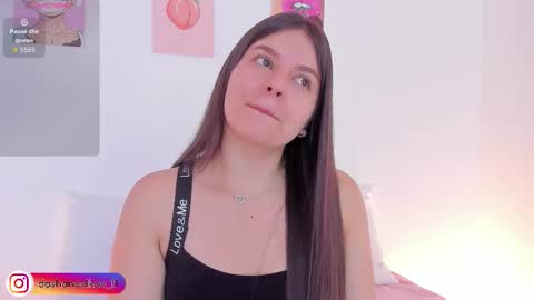 Snapshot of dashanovikov chatting on January 15, 12:10 pm Dasha online show from January 15, 12:10 pm