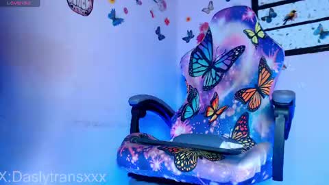 Snapshot of daslytsrozee chatting on June 19, 1:32 am Dasly online show from June 19, 1:32 am