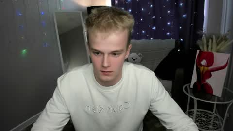 Snapshot of dattouz chatting on April 5, 8:11 am Jossif online show from April 5, 8:11 am