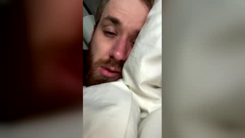 Snapshot of dav_luv4u chatting on February 3, 2:11 pm dav_luv4u online show from February 3, 2:11 pm