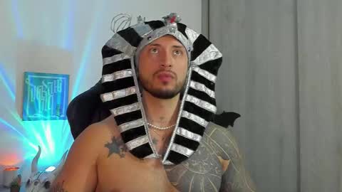 DAVE MAX online show from October 31, 11:50 pm