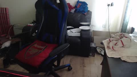 dave online show from February 12, 10:10 am