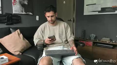 Daves online show from November 24, 4:51 pm