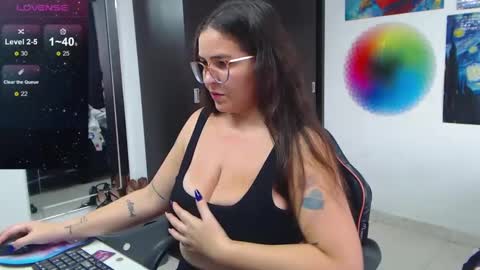 daviana online show from December 18, 7:52 pm