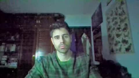 Snapshot of david33333333 chatting on February 22, 11:57 pm david33333333 online show from February 22, 11:57 pm