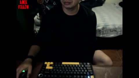 Snapshot of david_2789 chatting on June 13, 11:35 pm David online show from June 13, 11:35 pm