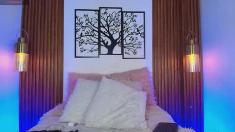 Snapshot of david_banks_ chatting on February 3, 12:43 pm David online show from February 3, 12:43 pm